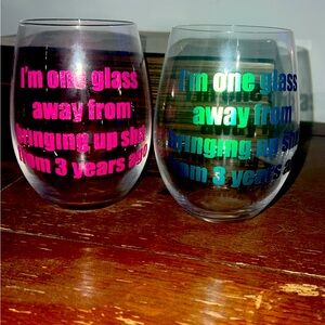 Made to order Wine Glasses! Choose your vinyl color! Personalize for free!